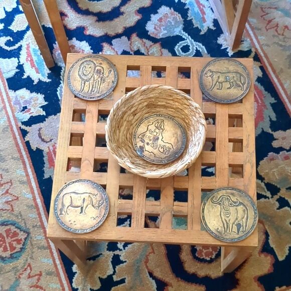 Vintage - Set of 5 - Brass African Themed  Holders/Coasters Basket Holder - Picture 1 of 9